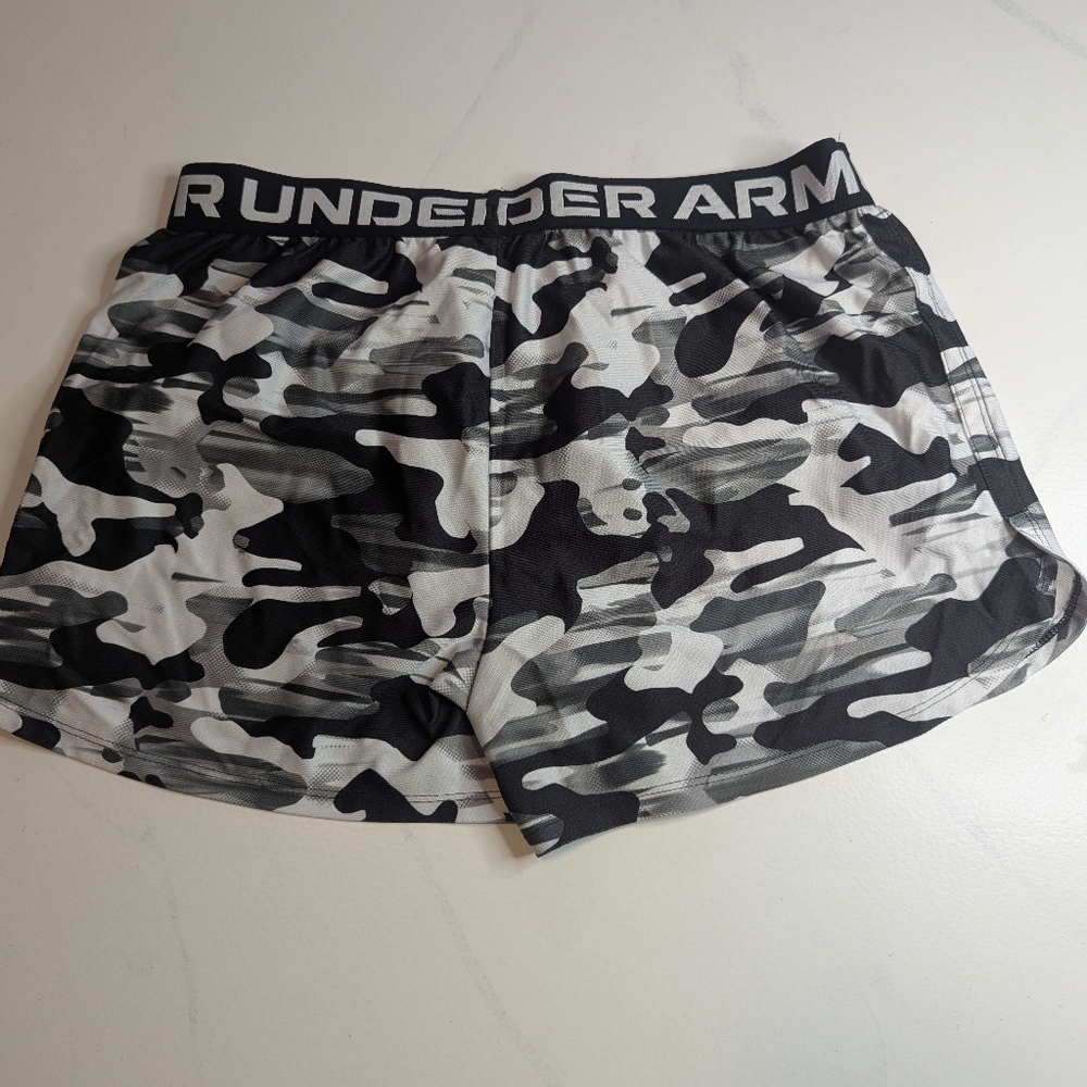 Under Armour Girls' Printed Play Up Loose Shorts Camo, Youth XL - Picture 6 of 6